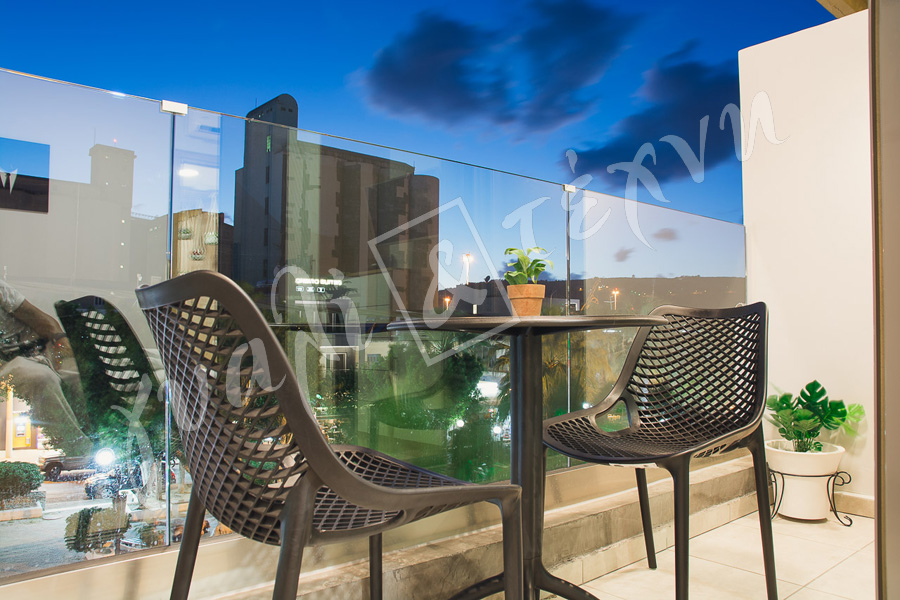 ΓΥΑΛΙΝΑ ΚΑΓΚΕΛΑ Γυάλινα κάγκελα,Χανιά,Κρήτη Ελλάδα,Γυάλινο κάγκελο στηθαία..