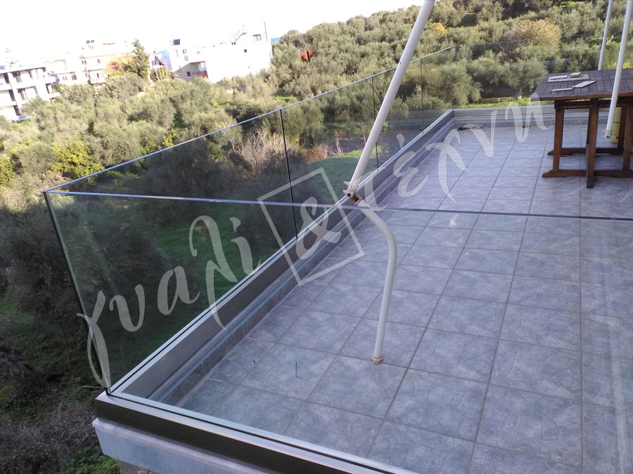 ΓΥΑΛΙΝΑ ΚΑΓΚΕΛΑ Γυάλινα κάγκελα,Χανιά,Κρήτη Ελλάδα,Γυάλινο κάγκελο στηθαία..