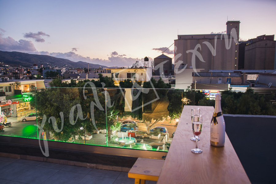 ΓΥΑΛΙΝΑ ΚΑΓΚΕΛΑ Γυάλινα κάγκελα,Χανιά,Κρήτη Ελλάδα,Γυάλινο κάγκελο στηθαία..