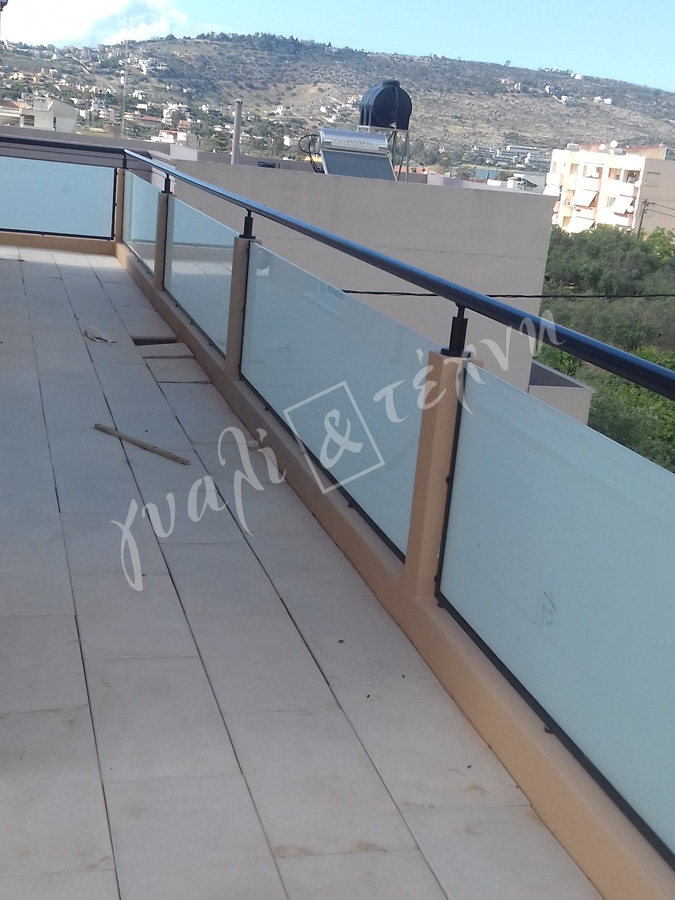 ΓΥΑΛΙΝΑ ΚΑΓΚΕΛΑ Γυάλινα κάγκελα,Χανιά,Κρήτη Ελλάδα,Γυάλινο κάγκελο στηθαία..