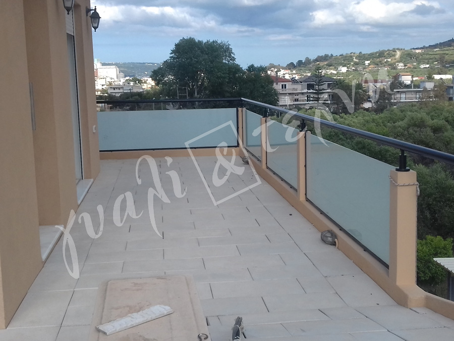 ΓΥΑΛΙΝΑ ΚΑΓΚΕΛΑ Γυάλινα κάγκελα,Χανιά,Κρήτη Ελλάδα,Γυάλινο κάγκελο στηθαία..