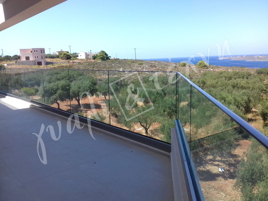 ΓΥΑΛΙΝΑ ΚΑΓΚΕΛΑ Γυάλινα κάγκελα,Χανιά,Κρήτη Ελλάδα,Γυάλινο κάγκελο στηθαία..