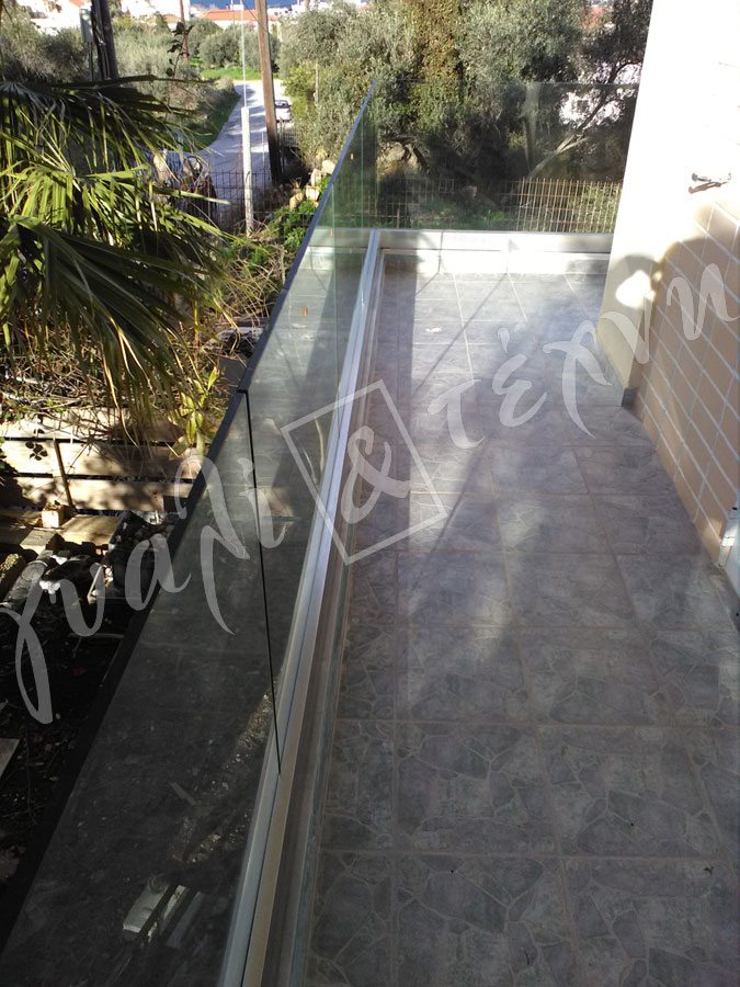 ΓΥΑΛΙΝΑ ΚΑΓΚΕΛΑ Γυάλινα κάγκελα,Χανιά,Κρήτη Ελλάδα,Γυάλινο κάγκελο στηθαία..