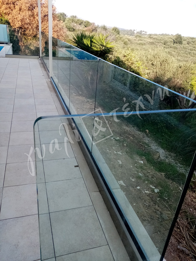 ΓΥΑΛΙΝΑ ΚΑΓΚΕΛΑ Γυάλινα κάγκελα,Χανιά,Κρήτη Ελλάδα,Γυάλινο κάγκελο στηθαία..