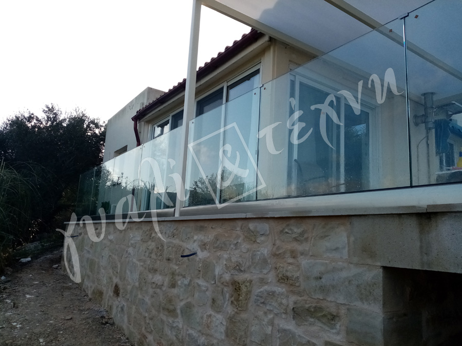 ΓΥΑΛΙΝΑ ΚΑΓΚΕΛΑ Γυάλινα κάγκελα,Χανιά,Κρήτη Ελλάδα,Γυάλινο κάγκελο στηθαία..