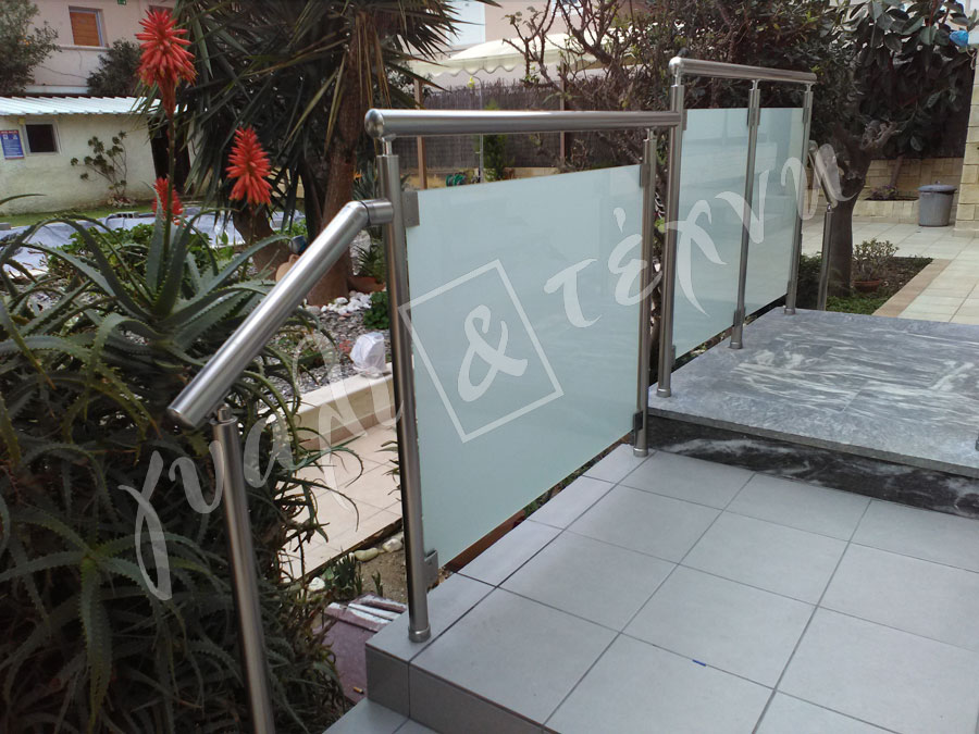 ΓΥΑΛΙΝΑ ΚΑΓΚΕΛΑ Γυάλινα κάγκελα,Χανιά,Κρήτη Ελλάδα,Γυάλινο κάγκελο στηθαία..