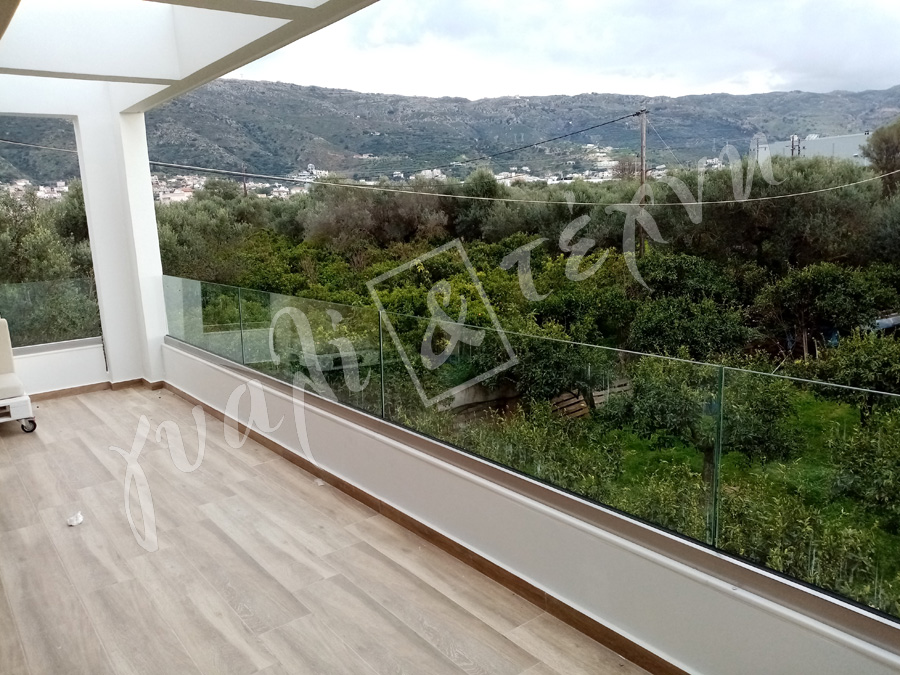 ΓΥΑΛΙΝΑ ΚΑΓΚΕΛΑ Γυάλινα κάγκελα,Χανιά,Κρήτη Ελλάδα,Γυάλινο κάγκελο στηθαία..