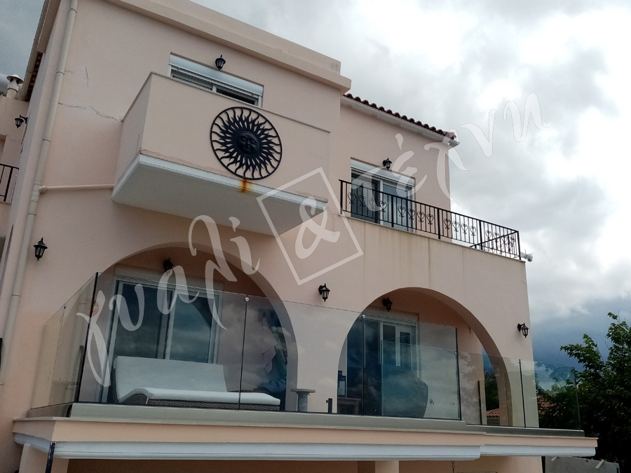 ΓΥΑΛΙΝΑ ΚΑΓΚΕΛΑ Γυάλινα κάγκελα,Χανιά,Κρήτη Ελλάδα,Γυάλινο κάγκελο στηθαία..