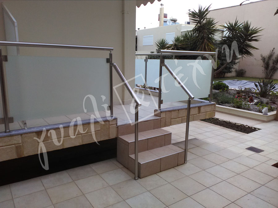 ΓΥΑΛΙΝΑ ΚΑΓΚΕΛΑ Γυάλινα κάγκελα,Χανιά,Κρήτη Ελλάδα,Γυάλινο κάγκελο στηθαία..