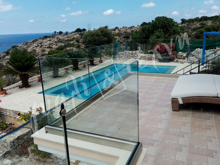 ΓΥΑΛΙΝΑ ΚΑΓΚΕΛΑ Γυάλινα κάγκελα,Χανιά,Κρήτη Ελλάδα,Γυάλινο κάγκελο στηθαία..