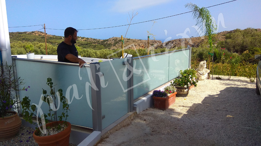 ΓΥΑΛΙΝΑ ΚΑΓΚΕΛΑ Γυάλινα κάγκελα,Χανιά,Κρήτη Ελλάδα,Γυάλινο κάγκελο στηθαία..