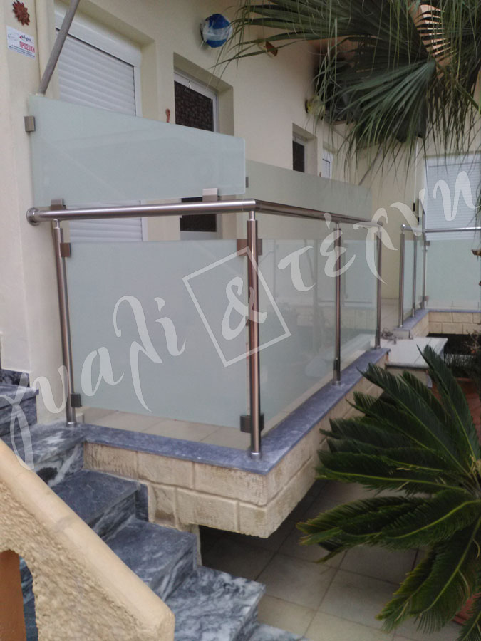 ΓΥΑΛΙΝΑ ΚΑΓΚΕΛΑ Γυάλινα κάγκελα,Χανιά,Κρήτη Ελλάδα,Γυάλινο κάγκελο στηθαία..