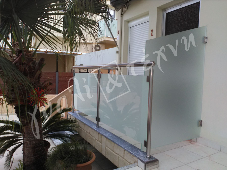 ΓΥΑΛΙΝΑ ΚΑΓΚΕΛΑ Γυάλινα κάγκελα,Χανιά,Κρήτη Ελλάδα,Γυάλινο κάγκελο στηθαία..