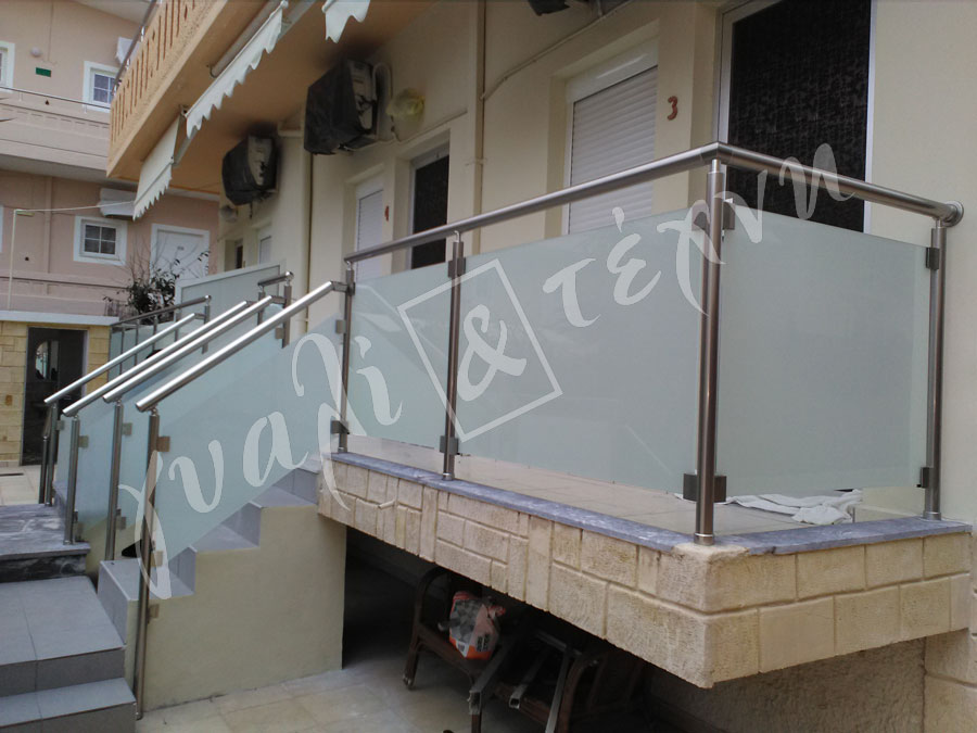 ΓΥΑΛΙΝΑ ΚΑΓΚΕΛΑ Γυάλινα κάγκελα,Χανιά,Κρήτη Ελλάδα,Γυάλινο κάγκελο στηθαία..