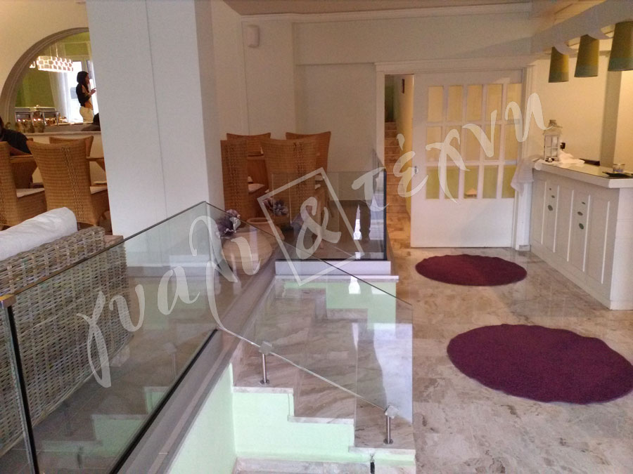 ΓΥΑΛΙΝΑ ΚΑΓΚΕΛΑ Γυάλινα κάγκελα,Χανιά,Κρήτη Ελλάδα,Γυάλινο κάγκελο στηθαία..