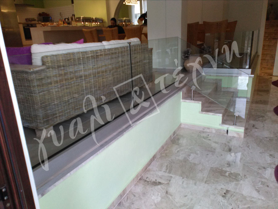 ΓΥΑΛΙΝΑ ΚΑΓΚΕΛΑ Γυάλινα κάγκελα,Χανιά,Κρήτη Ελλάδα,Γυάλινο κάγκελο στηθαία..