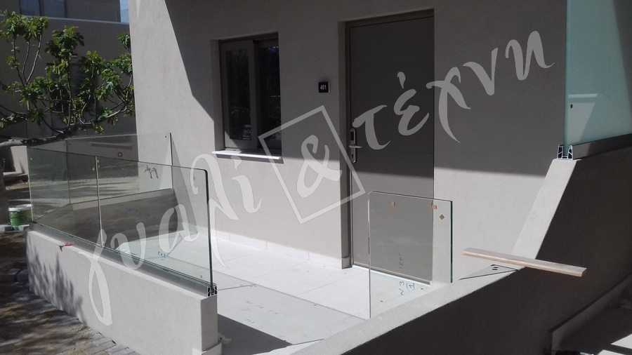 ΓΥΑΛΙΝΑ ΚΑΓΚΕΛΑ Γυάλινα κάγκελα,Χανιά,Κρήτη Ελλάδα,Γυάλινο κάγκελο στηθαία..