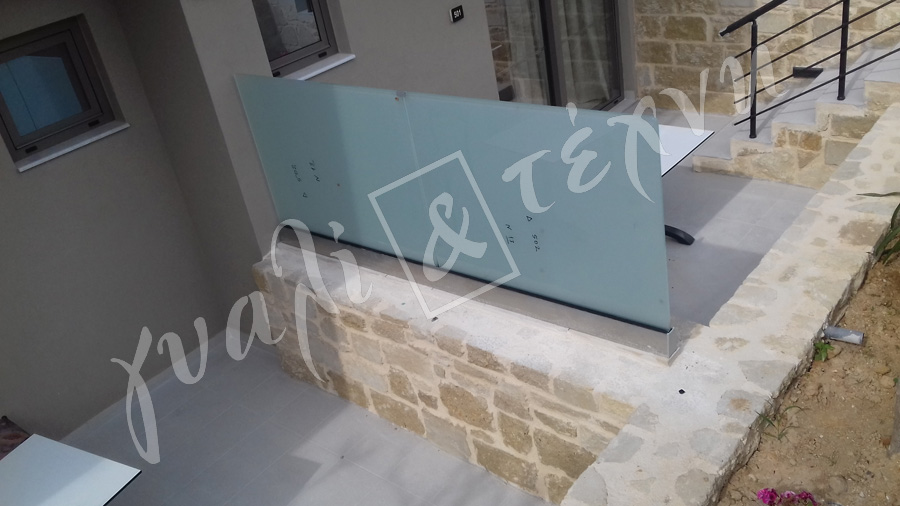 ΓΥΑΛΙΝΑ ΚΑΓΚΕΛΑ Γυάλινα κάγκελα,Χανιά,Κρήτη Ελλάδα,Γυάλινο κάγκελο στηθαία..