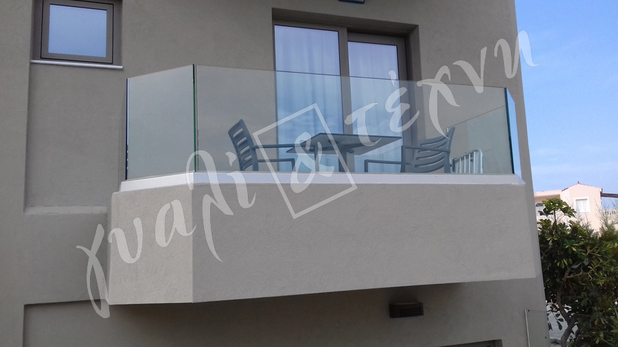 ΓΥΑΛΙΝΑ ΚΑΓΚΕΛΑ Γυάλινα κάγκελα,Χανιά,Κρήτη Ελλάδα,Γυάλινο κάγκελο στηθαία..