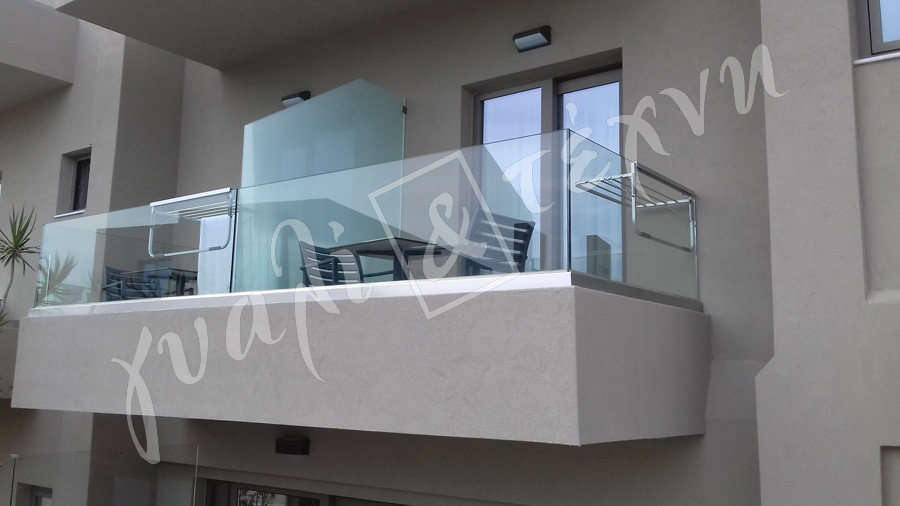 ΓΥΑΛΙΝΑ ΚΑΓΚΕΛΑ Γυάλινα κάγκελα,Χανιά,Κρήτη Ελλάδα,Γυάλινο κάγκελο στηθαία..