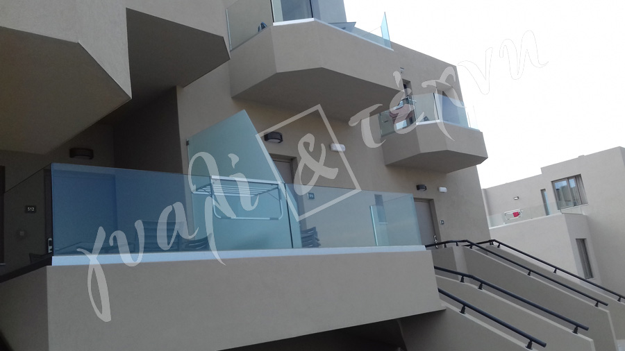 ΓΥΑΛΙΝΑ ΚΑΓΚΕΛΑ Γυάλινα κάγκελα,Χανιά,Κρήτη Ελλάδα,Γυάλινο κάγκελο στηθαία..