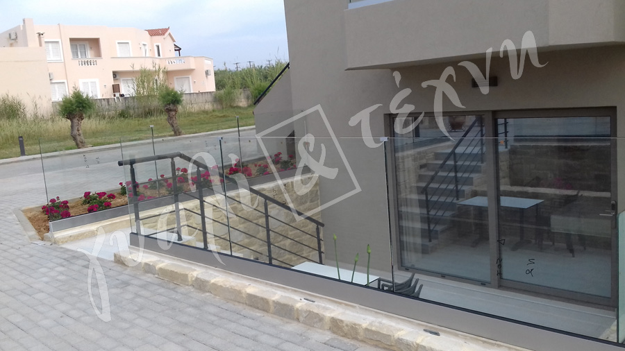 ΓΥΑΛΙΝΑ ΚΑΓΚΕΛΑ Γυάλινα κάγκελα,Χανιά,Κρήτη Ελλάδα,Γυάλινο κάγκελο στηθαία..