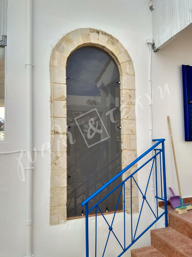 ΕΙΔΙΚΕΣ ΚΑΤΑΣΚΕΥΕΣ Ειδικές Γυάλινες Κατασκευές plexi glass, στεγαστρα Χανιά