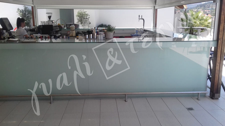 ΕΙΔΙΚΕΣ ΚΑΤΑΣΚΕΥΕΣ Ειδικές Γυάλινες Κατασκευές plexi glass, στεγαστρα Χανιά