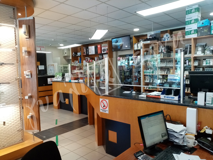 ΕΙΔΙΚΕΣ ΚΑΤΑΣΚΕΥΕΣ Ειδικές Γυάλινες Κατασκευές plexi glass, στεγαστρα Χανιά